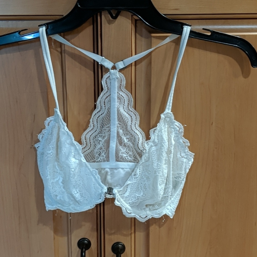 White lace bralette